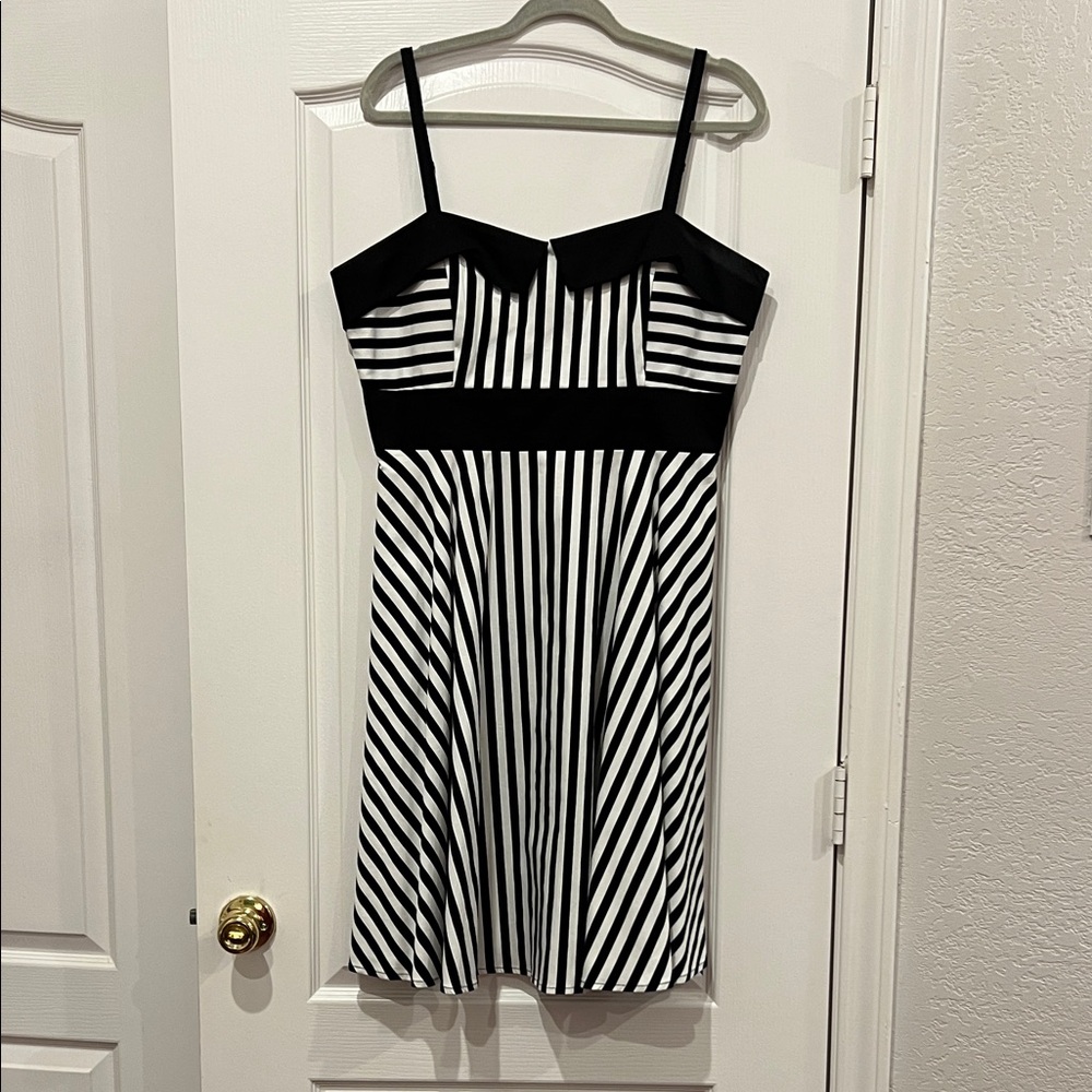Eva Rose Black and White Striped Dress Size XL
